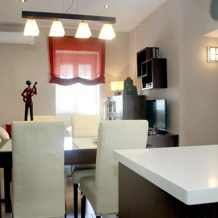 Mirando A La Mezquita Апартаменты Кордова